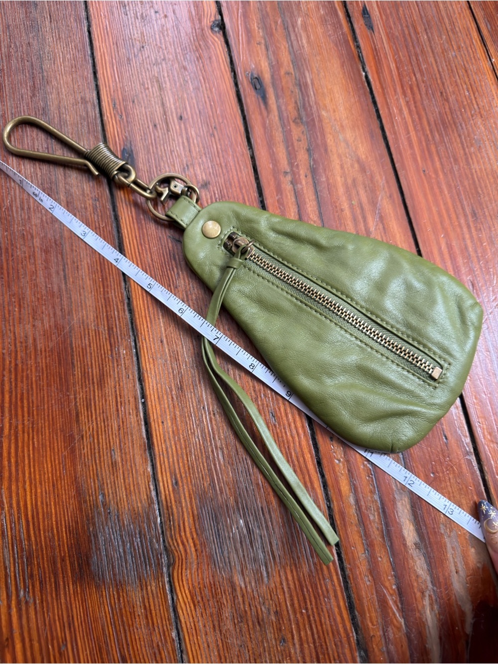 Vintage 00s Hobo International avocado green leather keychain pouch purse - Picture 10 of 11